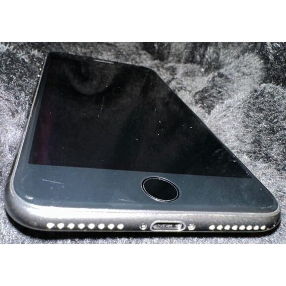 Apple iPhone 8 Plus 64GB Gray Unlocked Pre-Owned - Picture 4 of 10